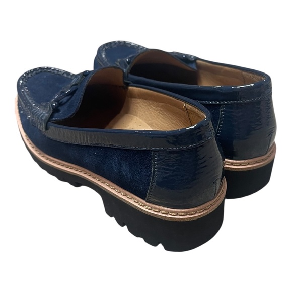 Donald Pliner Helioci Moe Toe Loafer Navy Suede Lug Sole NWOB - Picture 6 of 7